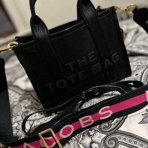 MARC JACOBS THE LEATHER MINI TOTE BAG